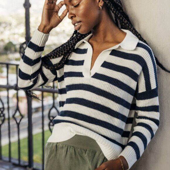 Faherty Sweaters - Faherty Striped V-Neck Sweater in Navy and White